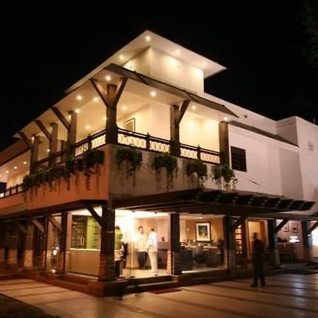 Hotel Florence Rāipur Esterno foto